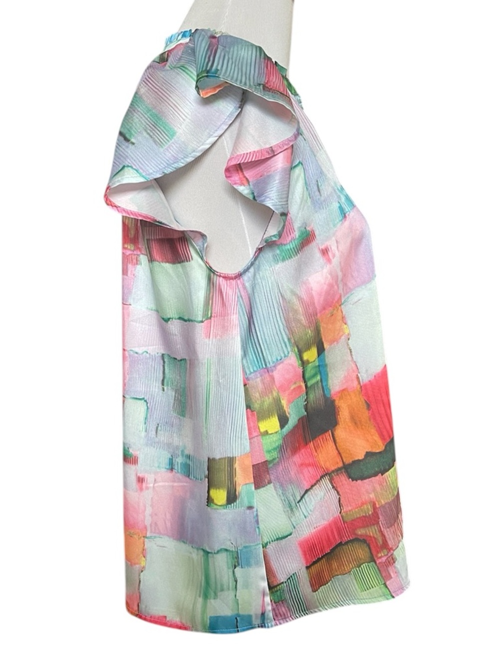 Entro watercolor flutter sleeve top - Picture 4 of 9